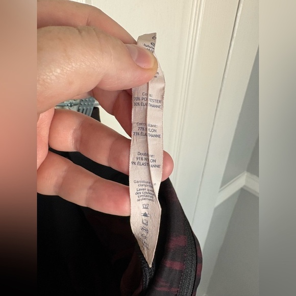Lululemon Speed Tight IV | Painted Animal Bordeaux Drama Black | Size 6 - Picture 13 of 16